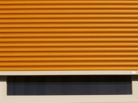 Volet roulant orange